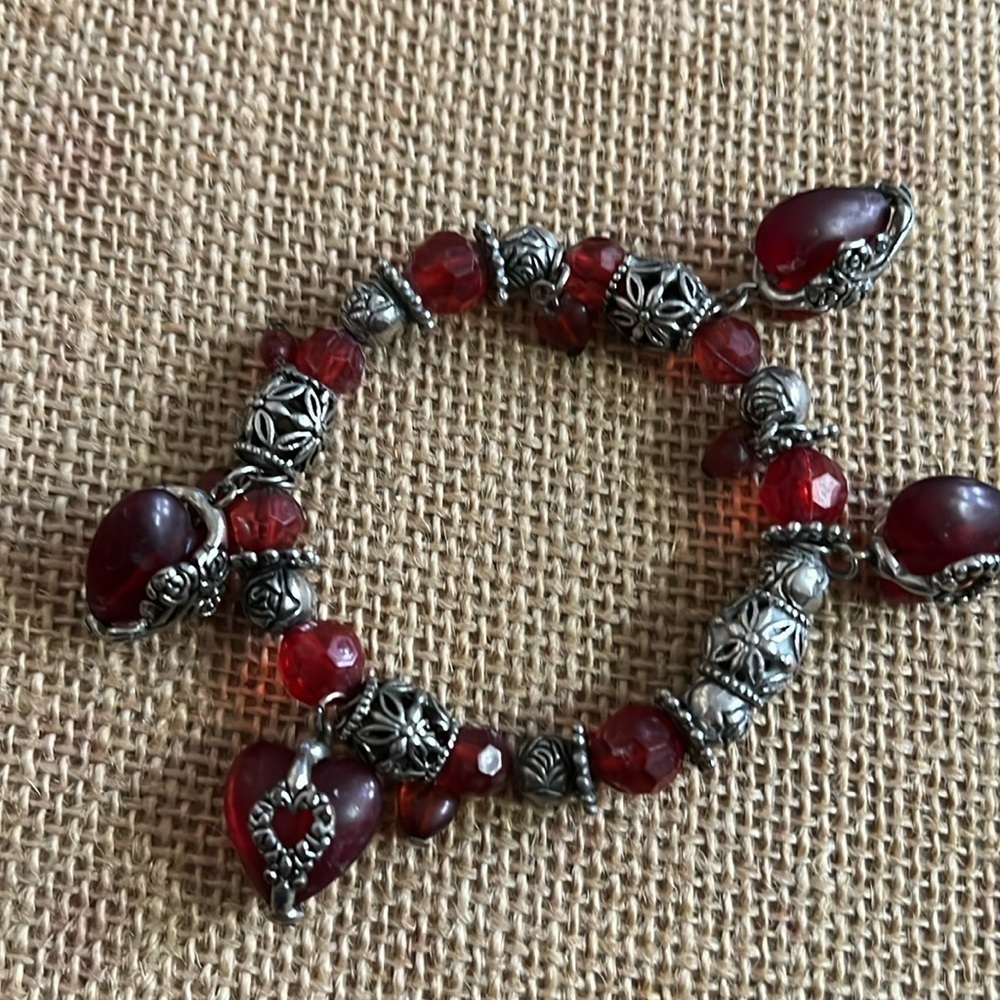 Filigree Silver Tone Heart Charm Dangle Bracelet Red-Vintage